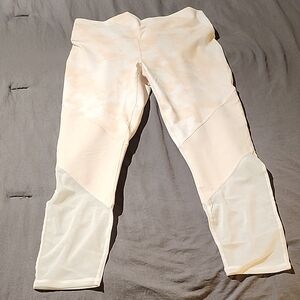 Fabletics Power Hold Cream and White Leggings